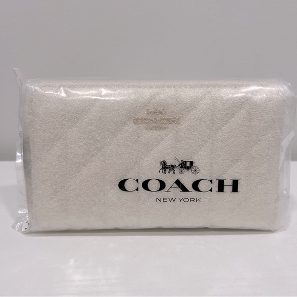 NWT - Coach Medium Id Zip Wallet With Quilting - GOLD/CHALK - Picture 11 of 11
